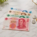 Billets et pieces de renminbi chinois